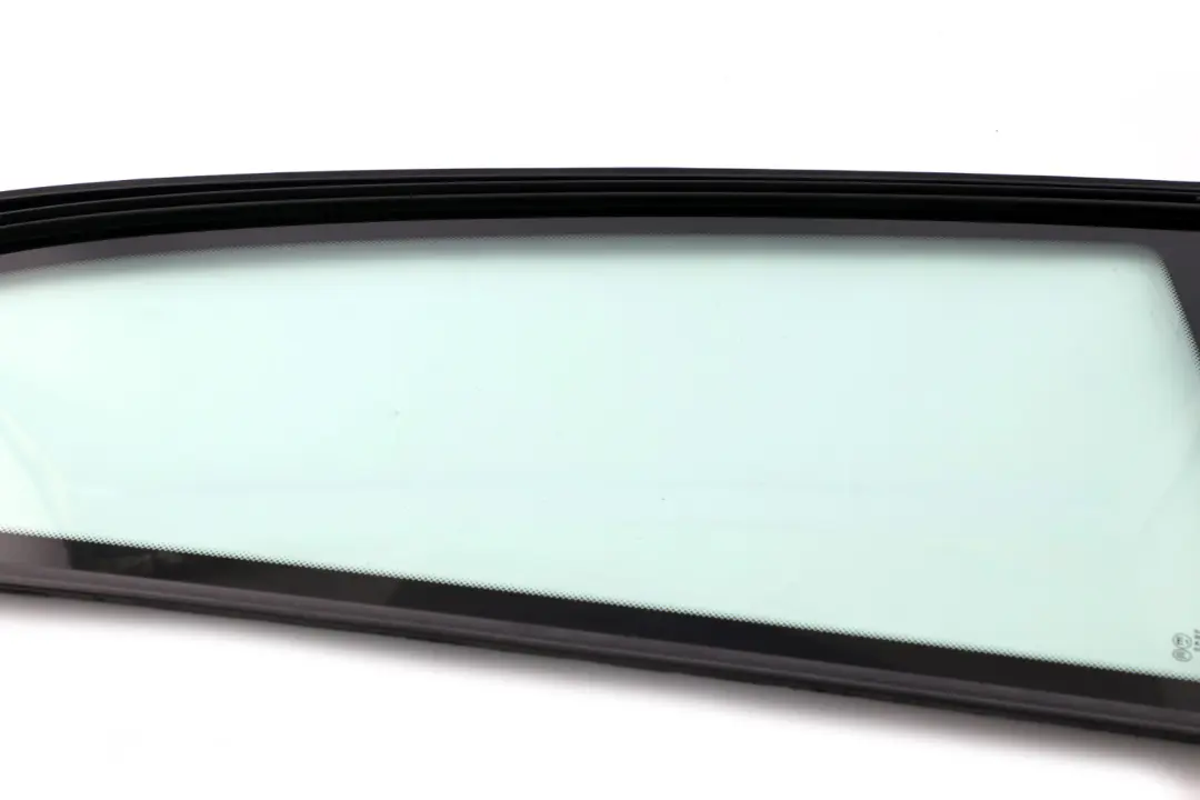 Ventana Lateral Fija Trasera Derecha para BMW F21 F21N LCI con número de pieza 7269372 BMW F21 F21N LCI Ventana Lateral Fija Trasera Derecha - SKU 7269372 - Número de pieza 7269372
