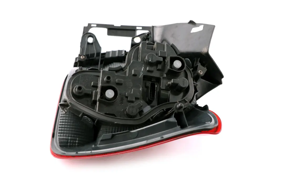 Luz Trasera Blanco Intermitente Izquierda para BMW F20 F21 con número de pieza 7270097 BMW F20 F21 Luz Trasera Blanco Intermitente Izquierda - SKU 7270097 - Número de pieza 7270097