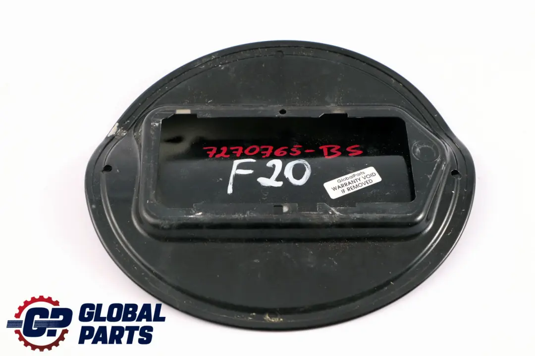 Einfüllklappe Black Sapphire Metallic - 475 Schwarz für BMW F20 F20N LCI mit Teilenummer 7270765 BMW F20 F20N LCI Einfüllklappe Black Sapphire Metallic - 475 Schwarz - SKU 7270765-BS - Teilenummer 7270765