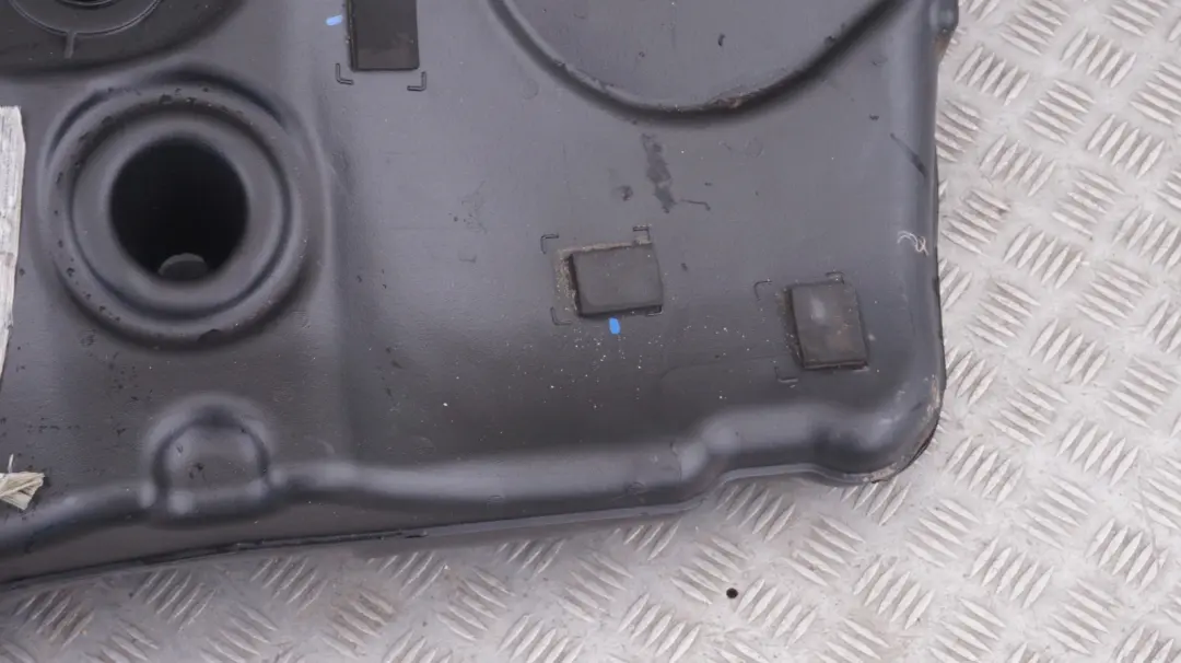 Deposito 40 L N47N para Mini Clubman Cooper R55 R56 LCI Diesel con número de pieza 7286256 Mini Clubman Cooper R55 R56 LCI Diesel Deposito 40 L N47N - SKU 7271541 - Número de pieza 7286256