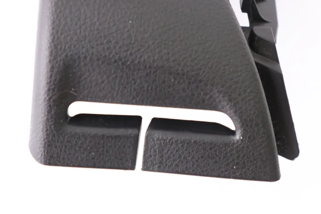 Mocowanie lewe bagażnika półki głośnik do BMW F20 F21 o numerze 7271851 BMW F20 F21 Mocowanie lewe bagażnika półki głośnik - SKU 7271851 - Numer Części 7271851