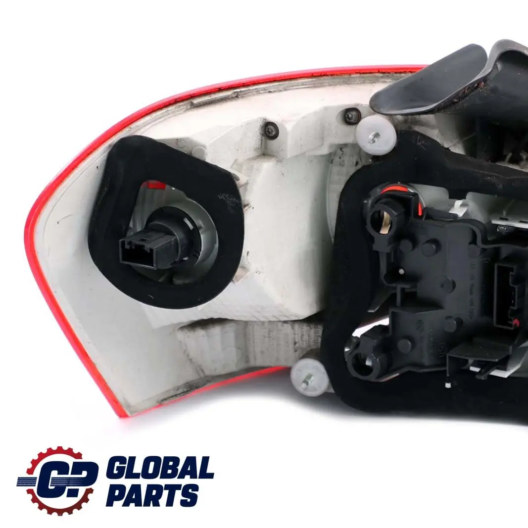 BMW 1 Series E82 E88 Tail Light Rear Lamp Light Right O/S - SKU 7273430 - Part number 7273430