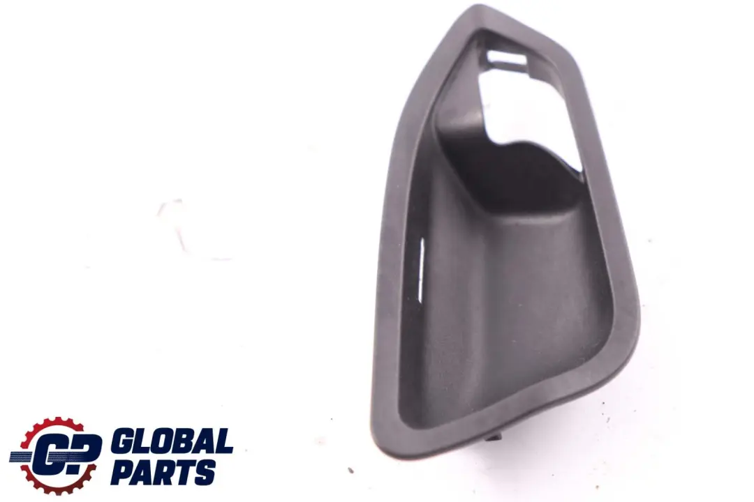 Osłona Wnęki Klamki Wewnętrznej Prawa Czarna Jasna do BMW 1 2 F20 F21 F22 o numerze 7274490 BMW 1 2 F20 F21 F22 Osłona Wnęki Klamki Wewnętrznej Prawa Czarna Jasna - SKU 7274488-1 - Numer Części 7274490