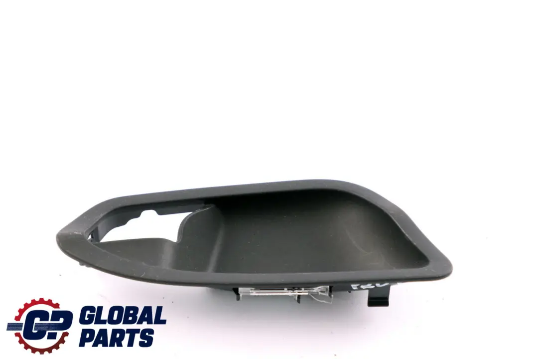 BMW F20 F21 Prawa Osłona Obudowa Wnęka Klamki - SKU 7274490 - Numer Części 7274490