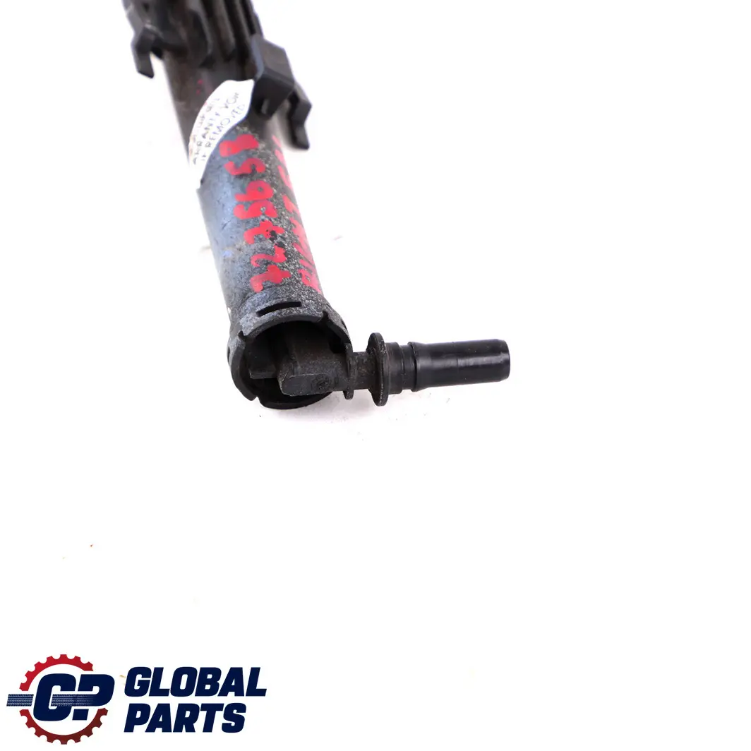 Lavafari BMW F20 F30 F31 F32 F80 M3 Ugello Paraurti Anteriore Destro per con numero di parte 7275658 Lavafari BMW F20 F30 F31 F32 F80 M3 Ugello Paraurti Anteriore Destro - SKU 7275658 - Numero di parte 7275658