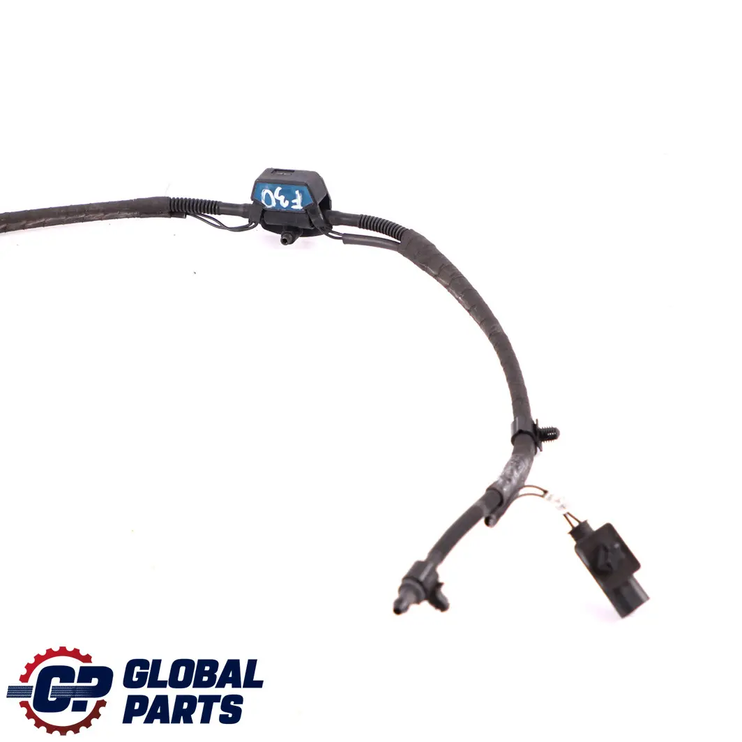 Ugello catena lavavetro per BMW F30 F80 M3 con numero di parte 7276500 BMW F30 F80 M3 Ugello catena lavavetro - SKU 7276500-1 - Numero di parte 7276500