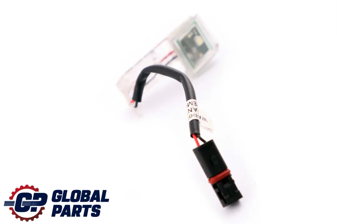 Podświetlenie Klamki Drzwi Prawe do BMW F20 F21 F30 o numerze 7277448 BMW F20 F21 F30 Podświetlenie Klamki Drzwi Prawe - SKU 7277448 - Numer Części 7277448