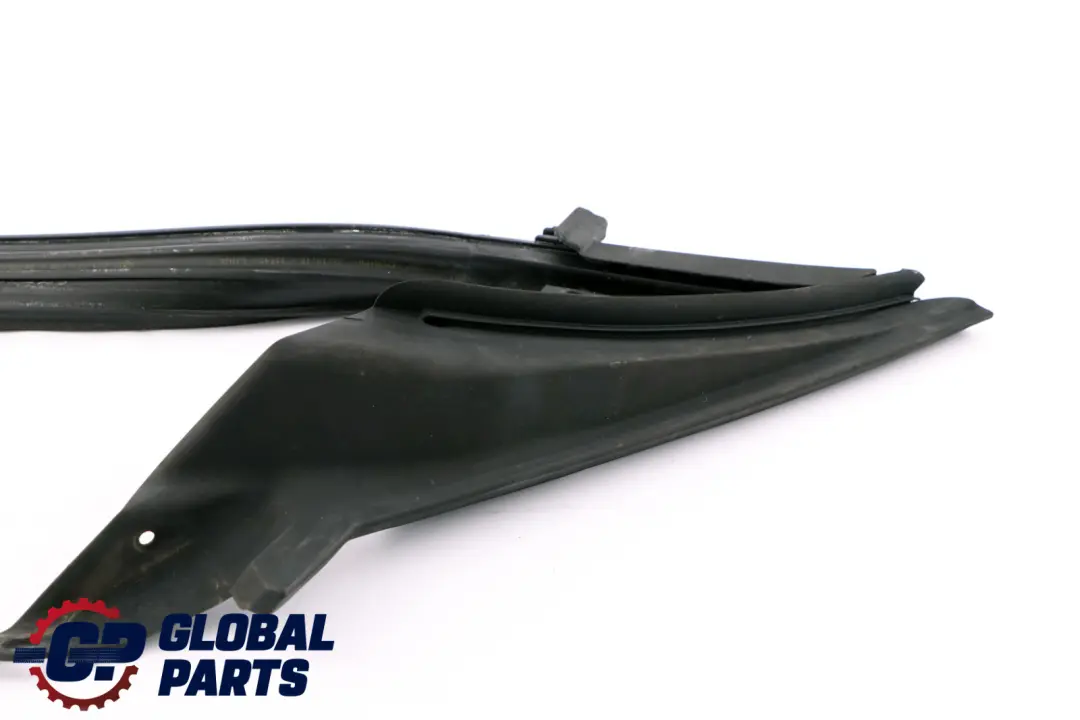 BMW F32 F33 F82 F83 M4 Joint de rétroviseur extérieur gauche Triangle - SKU 7279777 - Numéro de pièce 7279777