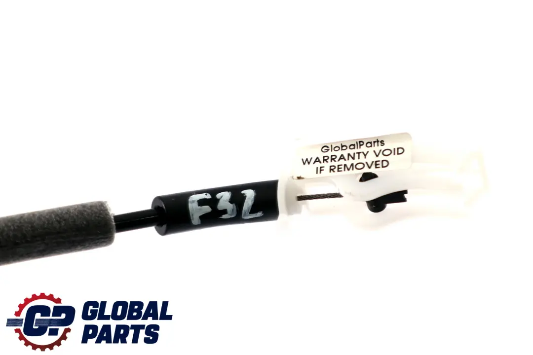 Linka Cięgno Zamka Przód Lewy Prawy do BMW F32 F82 M4 o numerze 7281604 BMW F32 F82 M4 Linka Cięgno Zamka Przód Lewy Prawy - SKU 7281604 - Numer Części 7281604