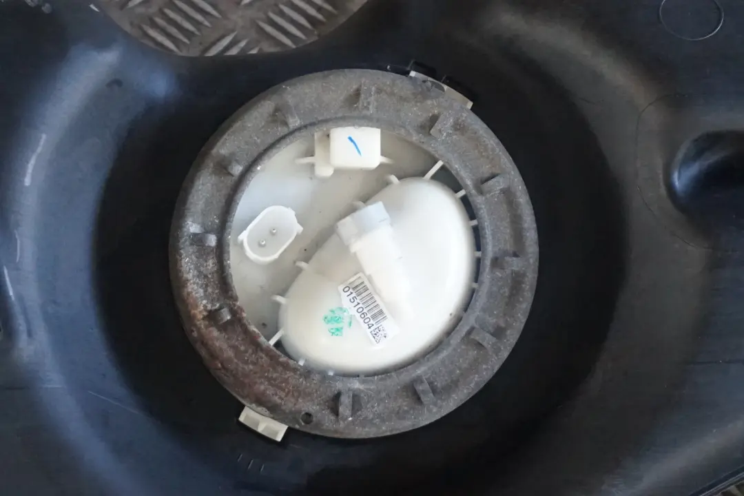 BMW E87 Serbatoio Carburante Con Pompe Benzina 116i 118i 120i N45 N46 - SKU 7283797-1 - Numero di parte 7283797