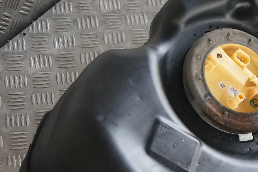 Plastic Fuel Tank with Pump Diesel M47N2 M57N2 to BMW 3 Series E90 E91 E92 E93 with Part number 16117283802 BMW 3 Series E90 E91 E92 E93 Plastic Fuel Tank with Pump Diesel M47N2 M57N2 - SKU 7283802-2 - Part number 16117283802