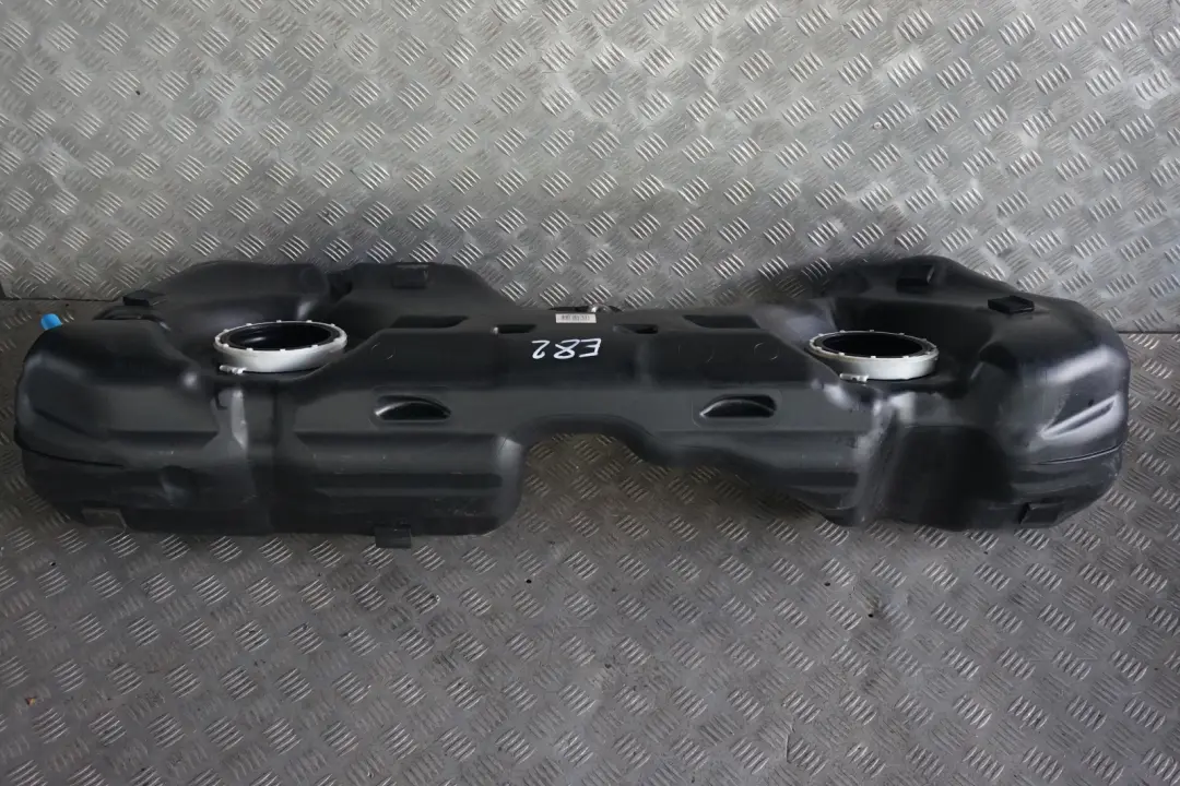 BMW E82 E88 Serbatoio Nudo Diesel 118D 120D 123D N47 N47S - SKU 7283804 - Numero di parte 7283804