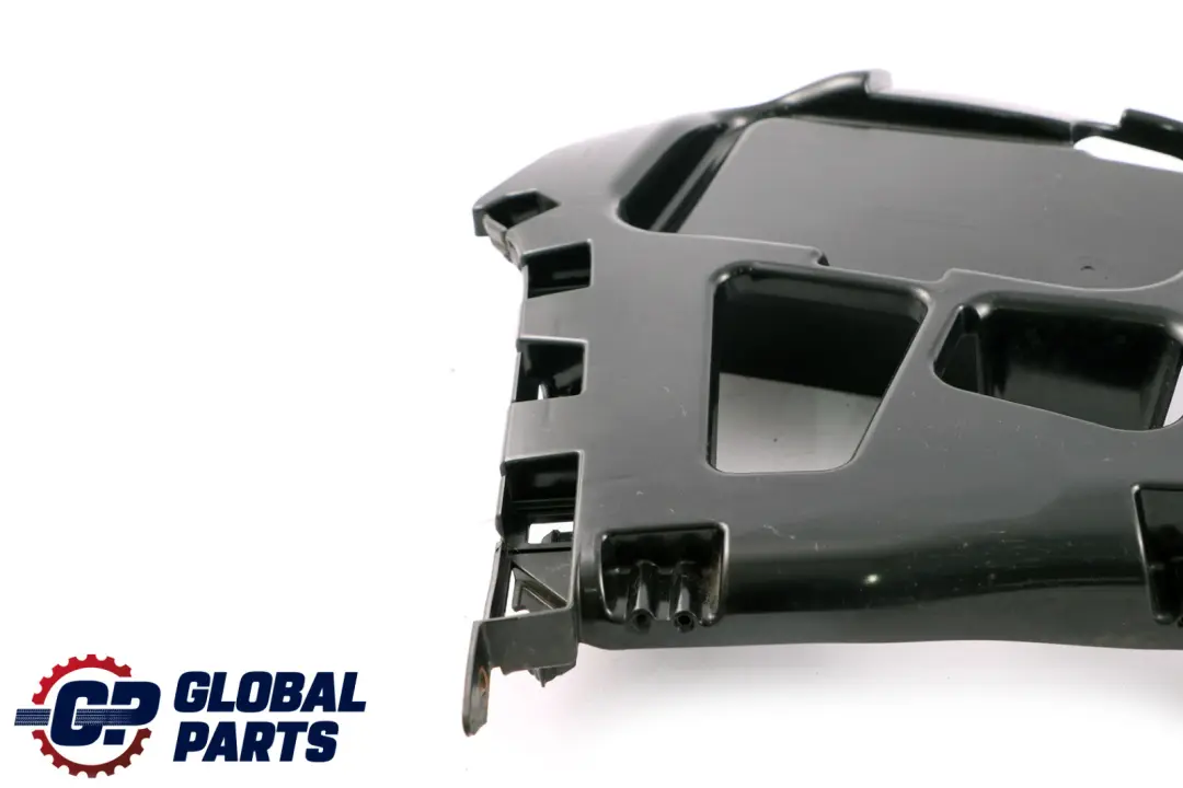 Guide LCI pour pare-chocs arrière côté gauche pour BMW F22 F23 à propos du numéro de pièce 7285533 BMW F22 F23 Guide LCI pour pare-chocs arrière côté gauche - SKU 7285533 - Numéro de pièce 7285533