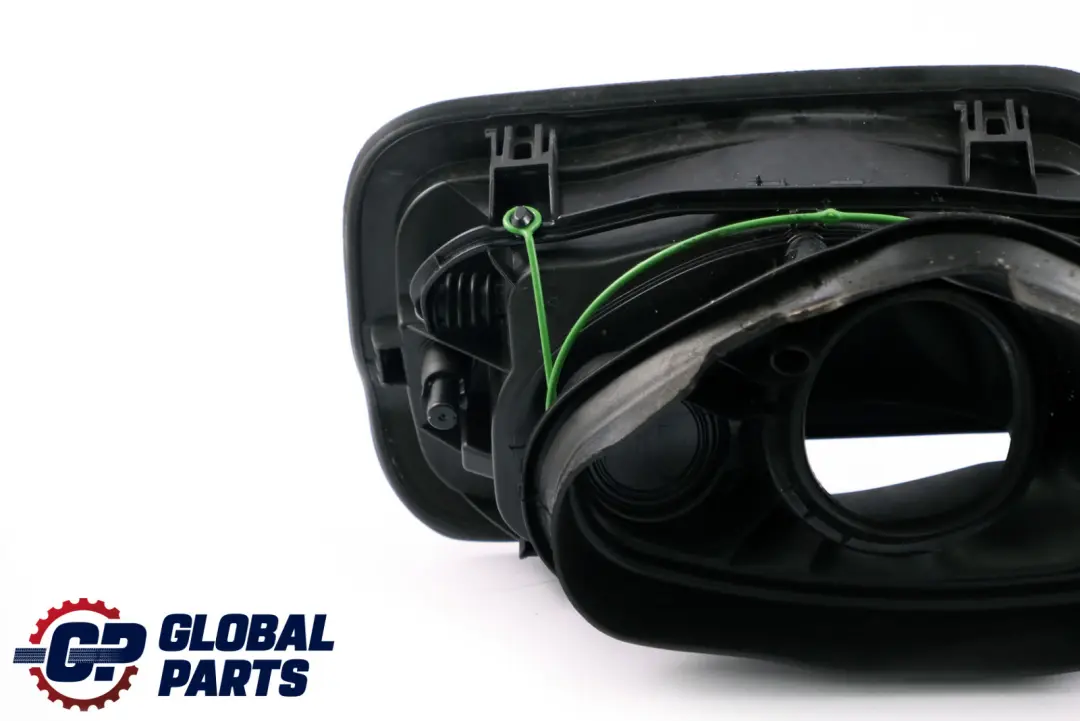 F22N LCI Tapa de la tapa del depósito de combustible Carcasa para BMW F22 con número de pieza 7286043 BMW F22 F22N LCI Tapa de la tapa del depósito de combustible Carcasa - SKU 7286043 - Número de pieza 7286043