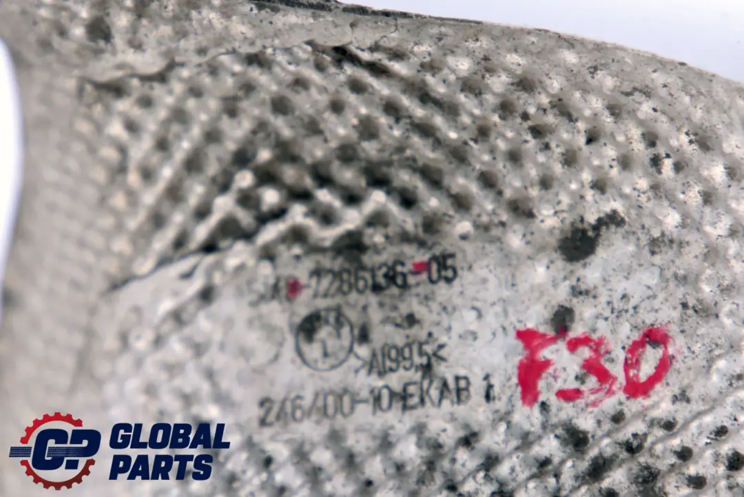 Isolamento Termico Serbatoio Tubo Riempimento per BMW F30 F31 F32 F33 con numero di parte 51487286136 BMW F30 F31 F32 F33 Isolamento Termico Serbatoio Tubo Riempimento - SKU 7286136 - Numero di parte 51487286136