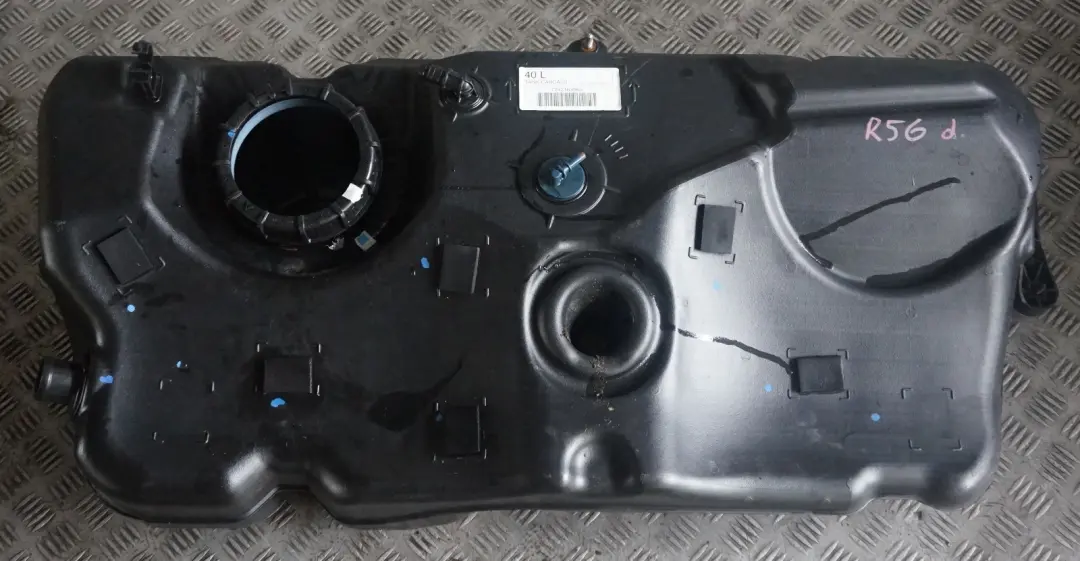 Kraftstofftank 40 L W16 Diesel für BMW Mini Clubman Cooper One D R55 R56 mit Teilenummer 7286256 BMW Mini Clubman Cooper One D R55 R56 Kraftstofftank 40 L W16 Diesel - SKU 7286256-1 - Teilenummer 7286256