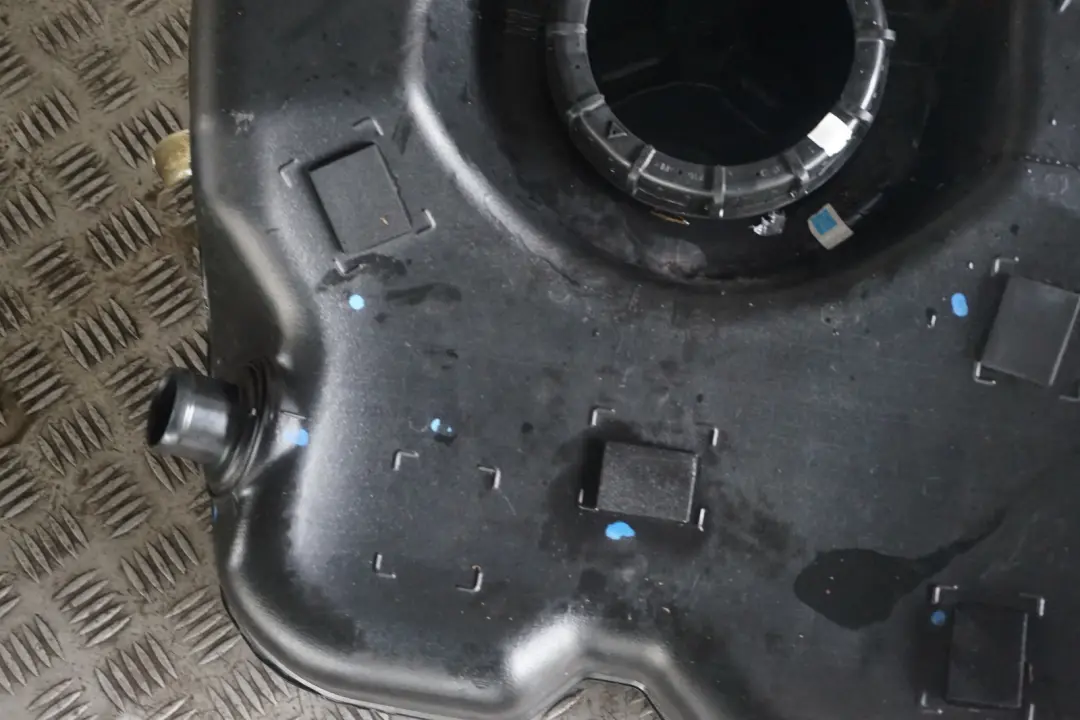 Kraftstofftank 40 L W16 Diesel für BMW Mini Clubman Cooper One D R55 R56 mit Teilenummer 7286256 BMW Mini Clubman Cooper One D R55 R56 Kraftstofftank 40 L W16 Diesel - SKU 7286256-1 - Teilenummer 7286256