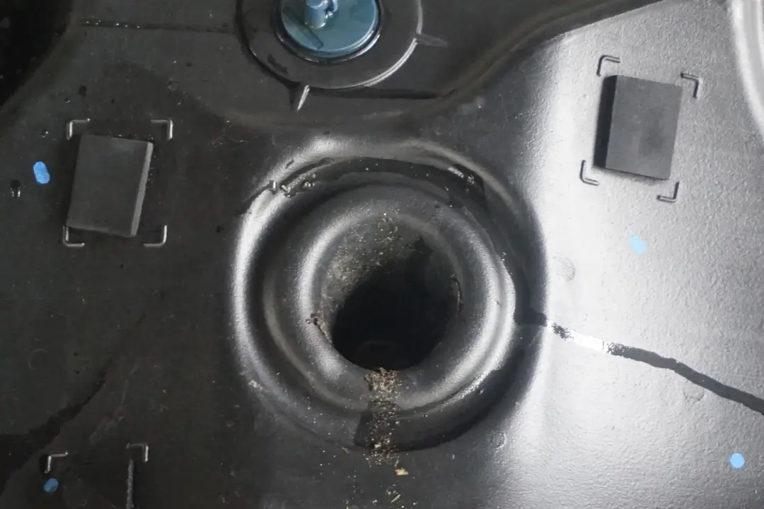 Zbiornik Paliwa Bak Diesel W16 do Mini One D R55 R56 o numerze 7286256 Mini One D R55 R56 Zbiornik Paliwa Bak Diesel W16 - SKU 7286256-1 - Numer Części 7286256