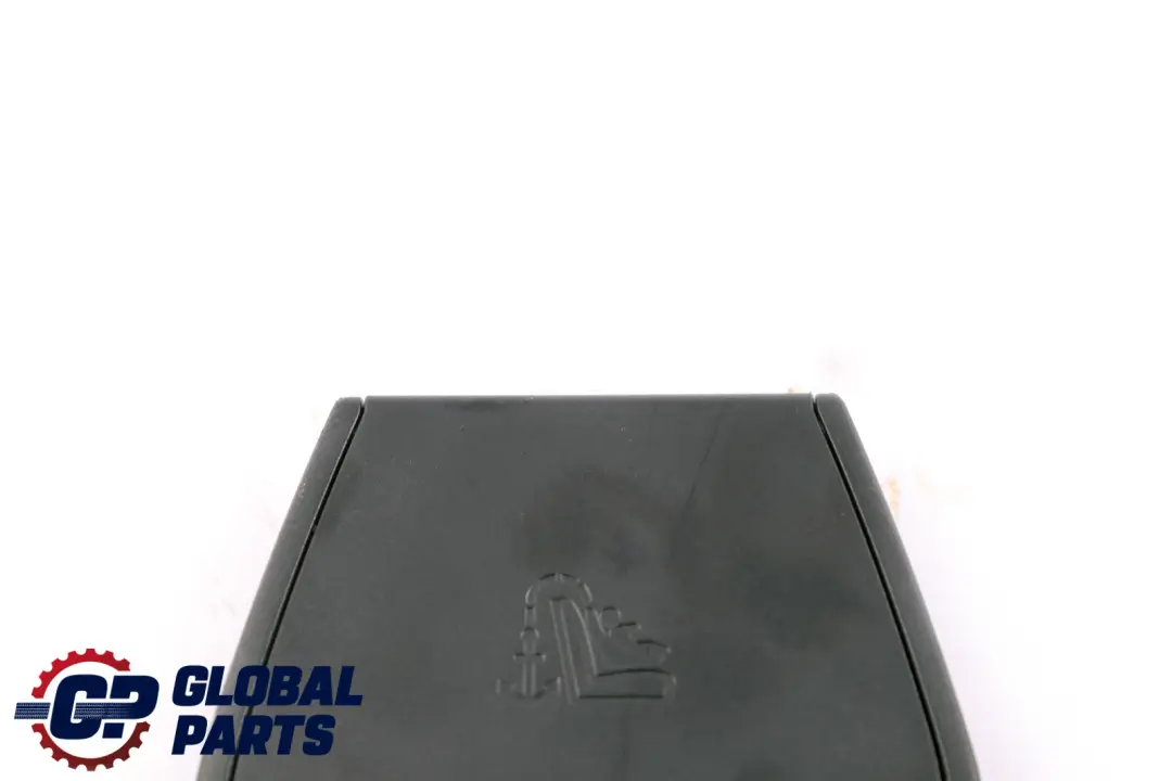 Zaślepka Isofix Czarna 7256110 do BMW F30 F32 F80 F82 o numerze 7287104 BMW F30 F32 F80 F82 Zaślepka Isofix Czarna 7256110 - SKU 7287104 - Numer Części 7287104