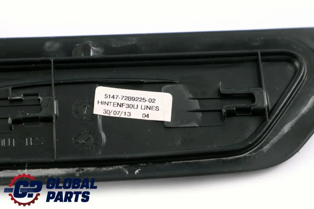 Striscia di copertura Ingresso Posteriore Sinistro Cromo per BMW F30 F31 con numero di parte 7289225 BMW F30 F31 Striscia di copertura Ingresso Posteriore Sinistro Cromo - SKU 7289225 - Numero di parte 7289225