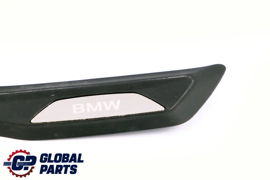 Tapa Entrada Interior Trasera Derecha para BMW F30 F31 LCI con número de pieza 7289226 BMW F30 F31 LCI Tapa Entrada Interior Trasera Derecha - SKU 7289226 - Número de pieza 7289226