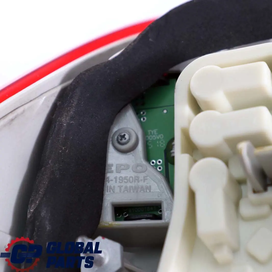 Heckleuchte Seitenwand Lampe Licht Hinten Rechts DEPO für BMW 3 er E90N LCI mit Teilenummer 7289426 BMW 3 er E90N LCI Heckleuchte Seitenwand Lampe Licht Hinten Rechts DEPO - SKU 7289426-DEPO - Teilenummer 7289426