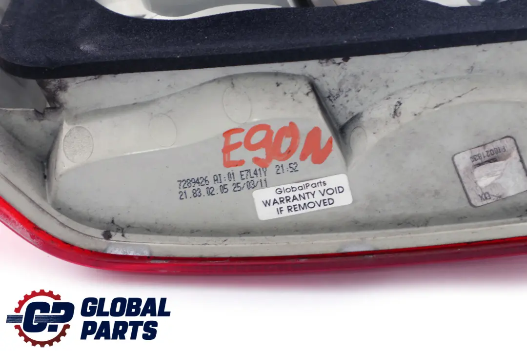 Luz Trasera En El Panel Lateral Derecho para BMW E90 LCI E90N con número de pieza 7289426 BMW E90 LCI E90N Luz Trasera En El Panel Lateral Derecho - SKU 7289426 - Número de pieza 7289426