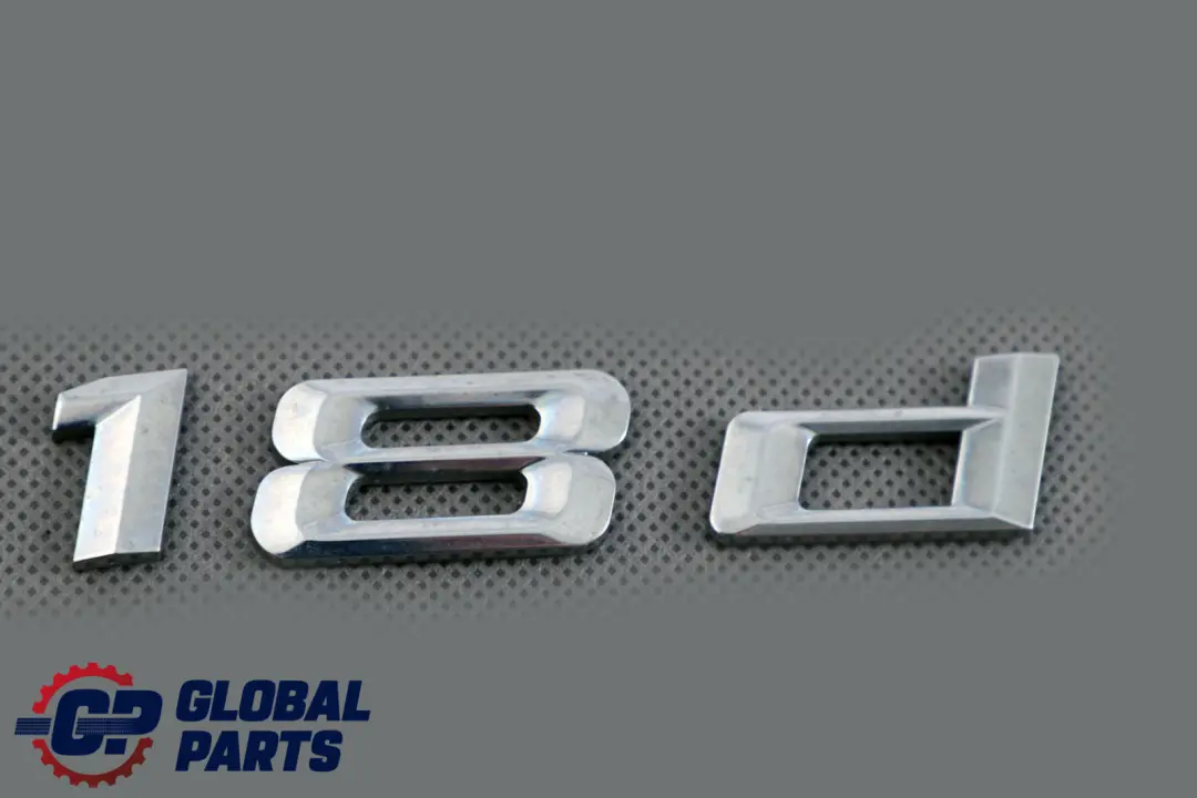 Emblem Schriftzug Logo 318d für BMW F30 F31 mit Teilenummer 7289881 BMW F30 F31 Emblem Schriftzug Logo 318d - SKU 7289881 - Teilenummer 7289881
