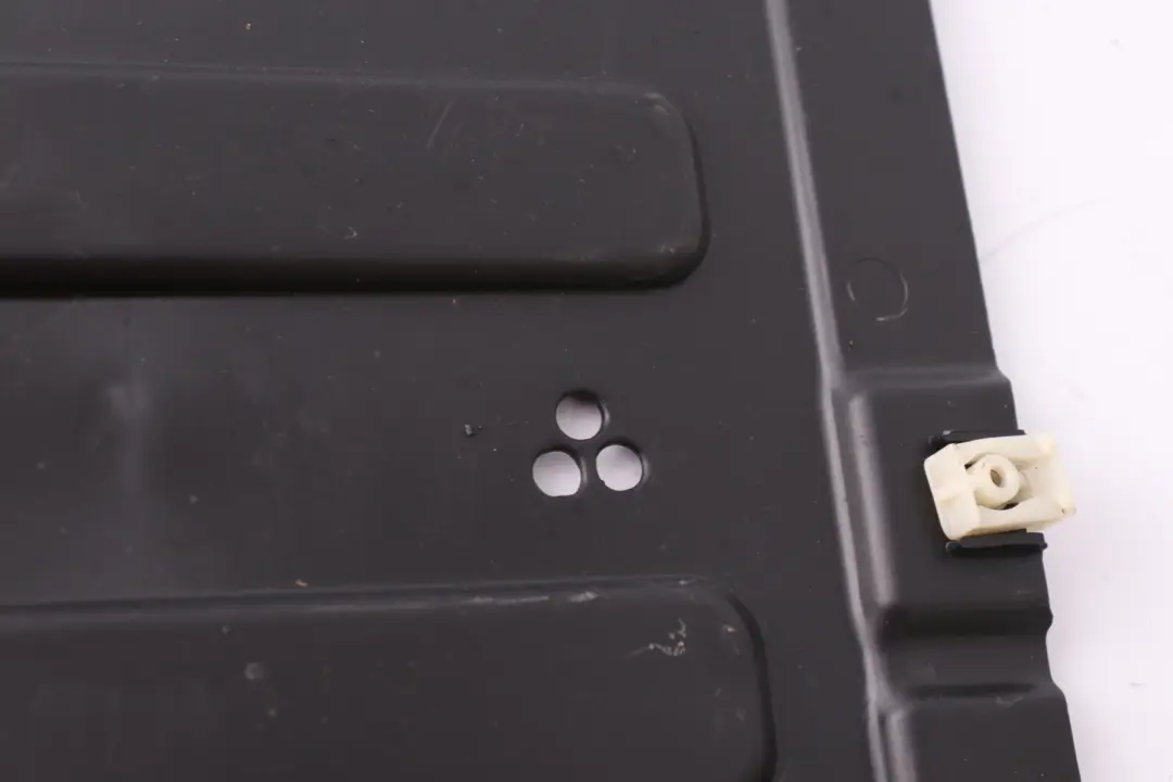 Protezione Sottoscocca Pannello Copri Carburante SX per Mini Cooper F56 con numero di parte 7290809 Mini Cooper F56 Protezione Sottoscocca Pannello Copri Carburante SX - SKU 7290809 - Numero di parte 7290809