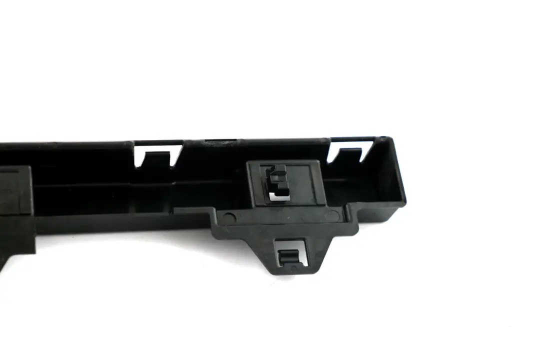 Soporte Tira Sujeción Derecho 7240914 para BMW Serie 1 F20 con número de pieza 7293556 BMW Serie 1 F20 Soporte Tira Sujeción Derecho 7240914 - SKU 7293556 - Número de pieza 7293556