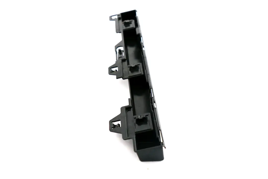 Soporte Tira Sujeción Derecho 7240914 para BMW Serie 1 F20 con número de pieza 7293556 BMW Serie 1 F20 Soporte Tira Sujeción Derecho 7240914 - SKU 7293556 - Número de pieza 7293556
