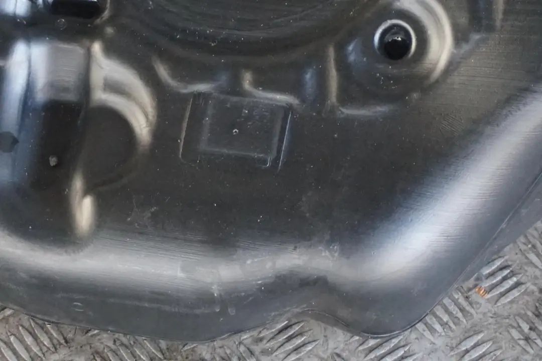 N47N Réservoir Complet Diesel pour BMW F20 F21 F22 à propos du numéro de pièce 7294607 BMW F20 F21 F22 N47N Réservoir Complet Diesel - SKU 7294607-1 - Numéro de pièce 7294607