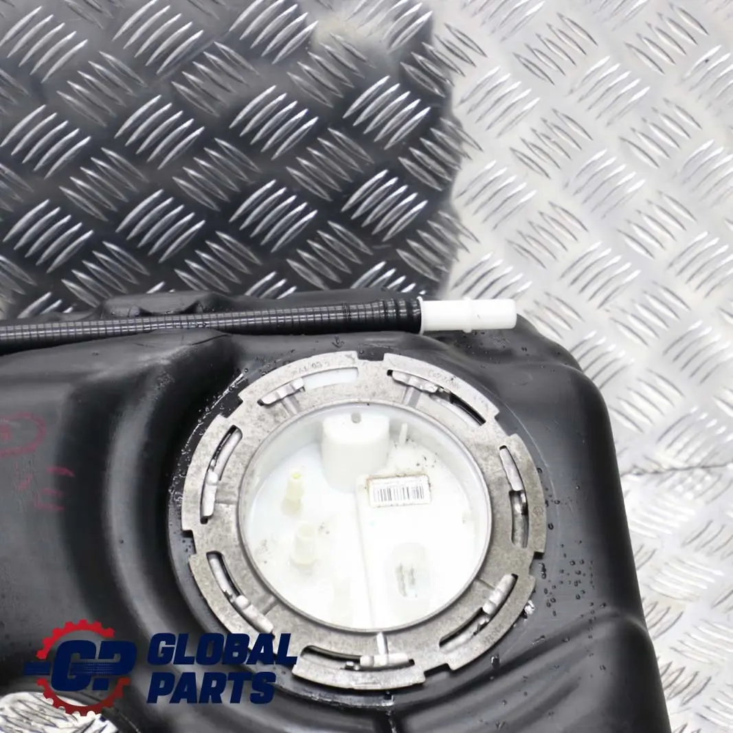 Kompletter Kraffstofftank für BMW F30 F31 F32 F33 Diesel mit Teilenummer 7294609 BMW F30 F31 F32 F33 Diesel Kompletter Kraffstofftank - SKU 7294609 - Teilenummer 7294609