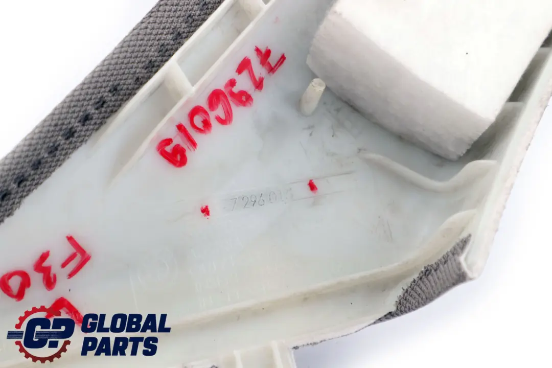 Couvercle Colonne A Gauche Everestgrau 7296015 pour BMW F30 F80 M3 à propos du numéro de pièce 7296019 BMW F30 F80 M3 Couvercle Colonne A Gauche Everestgrau 7296015 - SKU 7296019 - Numéro de pièce 7296019