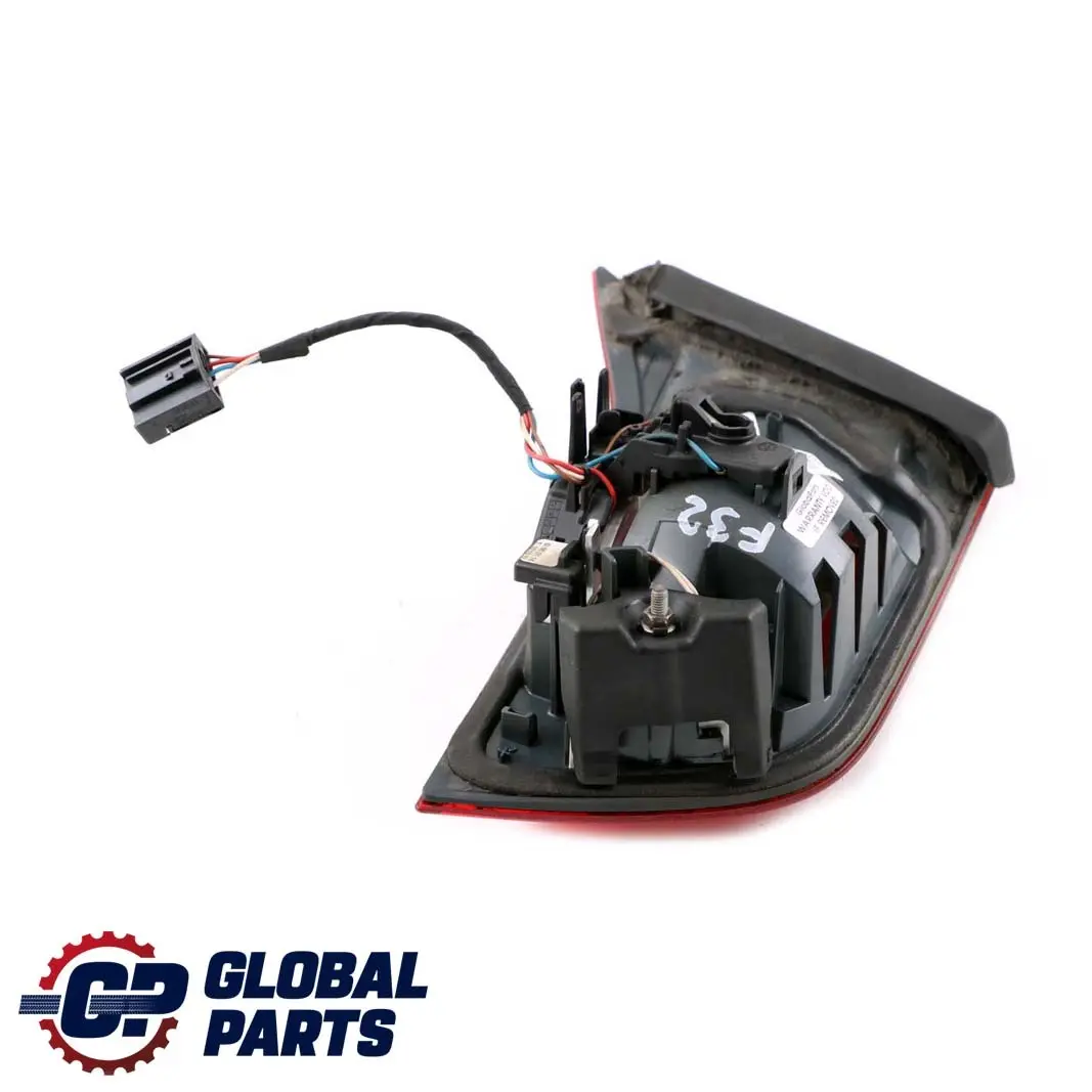 BMW F32 F33 F36 Feu arrière gauche dans couvercle coffre hayon - SKU 7296101 - Numéro de pièce 7296101