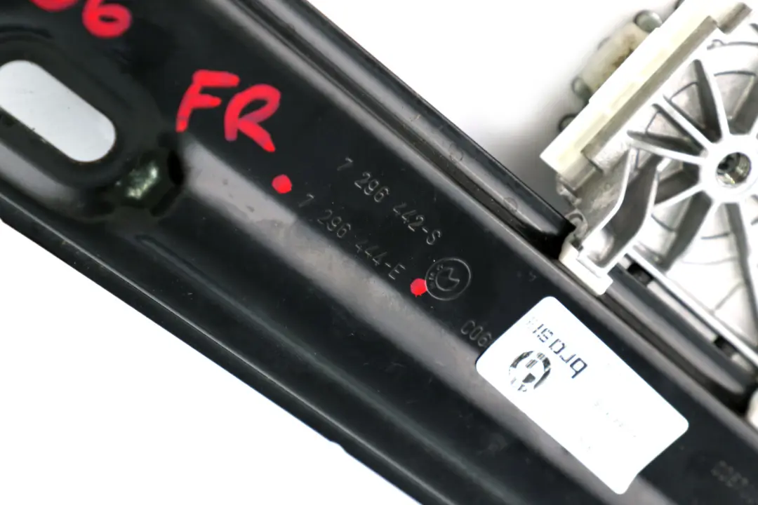 Mini F56 F57 Podnośnik Szyby Prawy Przód Przedni - SKU 7296444 - Numer Części 7296444
