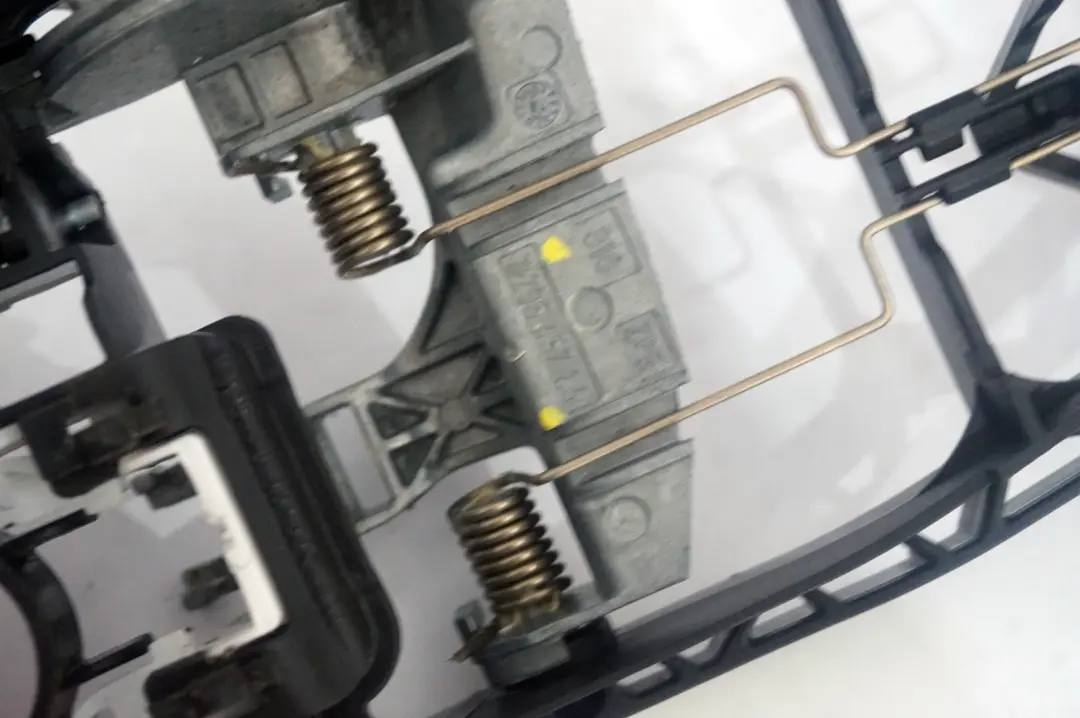 Mini Cooper F55 Poignée Porte Extérieure Support De Base Arrière Gauche - SKU 7296457-2 - Numéro de pièce 7296457