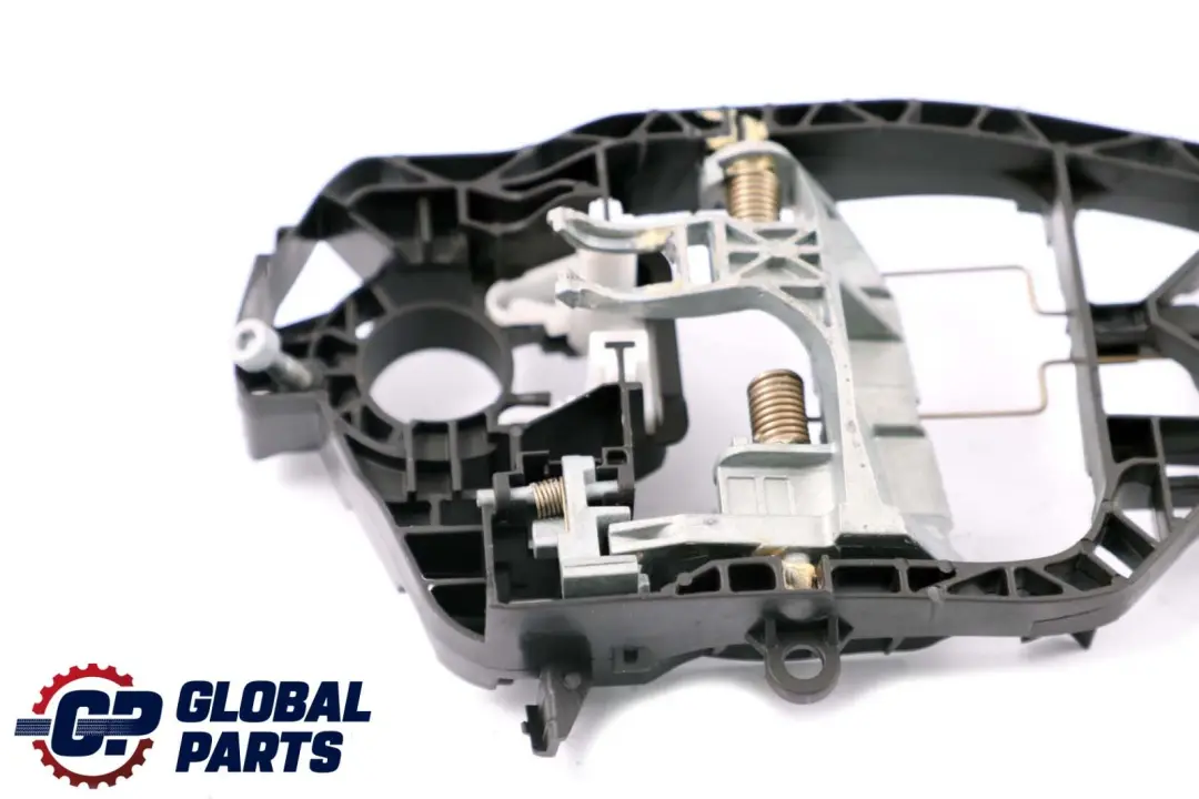 Träger außerhalb Türgriff vorne links für Mini F55 F56 mit Teilenummer 7296457 Mini F55 F56 Träger außerhalb Türgriff vorne links - SKU 7296457-3 - Teilenummer 7296457