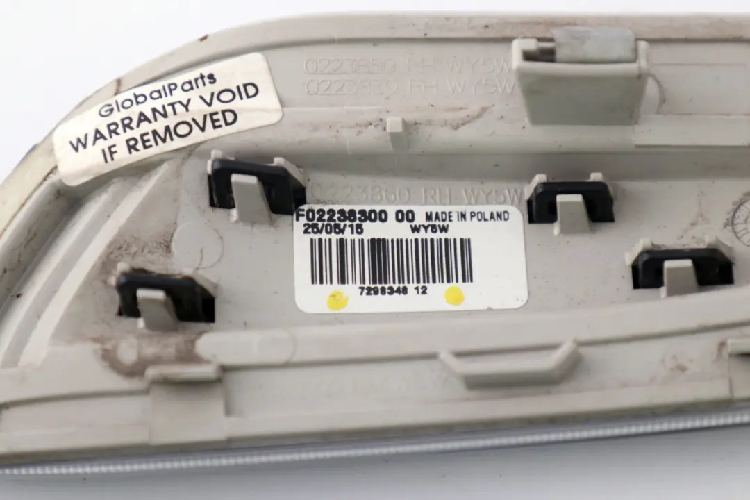 Feu clignotant additionnel droit Blanc pour Mini F55 F56 F57 à propos du numéro de pièce 7298348 Mini F55 F56 F57 Feu clignotant additionnel droit Blanc - SKU 7298348 - Numéro de pièce 7298348