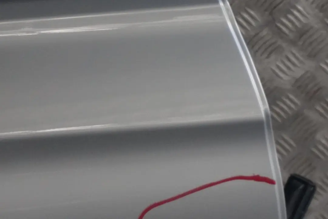 Right Door O/S Glacier Silber Silver Metallic - A83 to BMW 3 F31 Touring Rear with Part number 7298526 BMW 3 F31 Touring Rear Right Door O/S Glacier Silber Silver Metallic - A83 - SKU 7298526-GSB - Part number 7298526