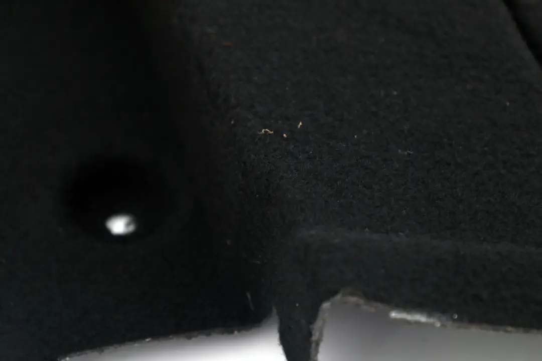 Abdeckung Blende Kofferraum Aussen Links Schwarz für Mini Cooper One F56 mit Teilenummer 7298593 Mini Cooper One F56 Abdeckung Blende Kofferraum Aussen Links Schwarz - SKU 7298593 - Teilenummer 7298593