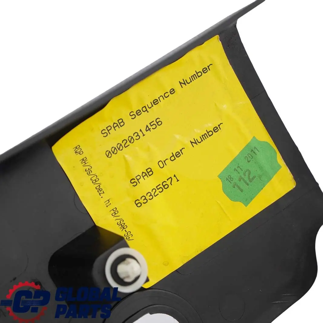 Panel lateral trasero derecho Carbono Negro Piano para Mini Clubman R55 LCI con número de pieza 7299734 Mini Clubman R55 LCI Panel lateral trasero derecho Carbono Negro Piano - SKU 7299734-2 - Número de pieza 7299734