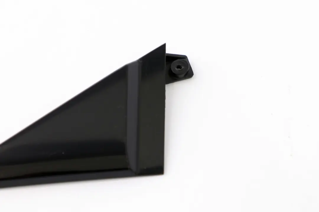 Esquina Moldura Interior Derecha para Mini Cooper F56 F57 con número de pieza 7299988 Mini Cooper F56 F57 Esquina Moldura Interior Derecha - SKU 7299988 - Número de pieza 7299988