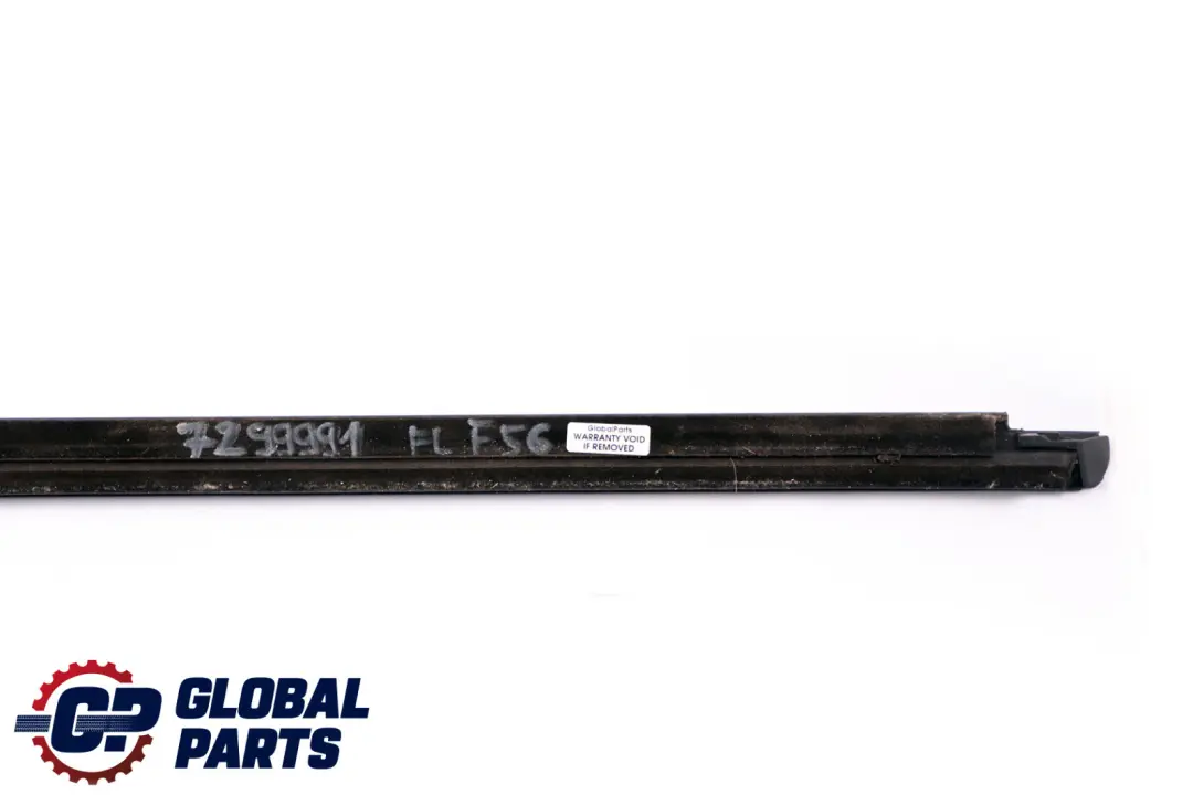 Tira Sellado Canal Puerta Ventana Moldura Delantera Izquierda Cromada para Mini F56 con número de pieza 7299991 Mini F56 Tira Sellado Canal Puerta Ventana Moldura Delantera Izquierda Cromada - SKU 7299991 - Número de pieza 7299991