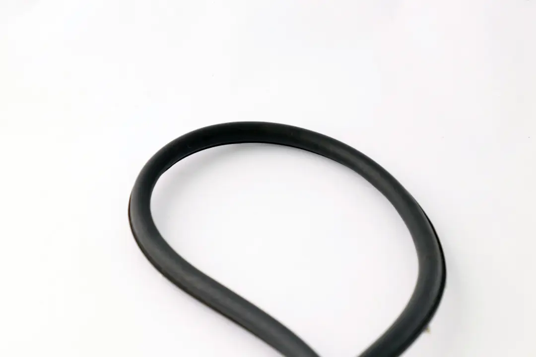 Mini Cooper One F56 F57 Dichtung Abdichtung TĂĽrfuge Unten Vorne - SKU 7299999 - Teilenummer 7299999
