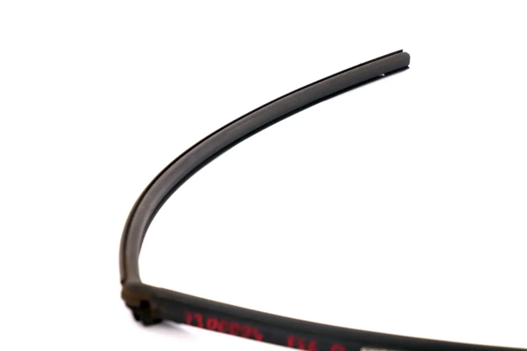 Chiusura Ermetica Guarnizione Telaio Del Tetto Dx per Mini Cooper One F56 con numero di parte 7300004 Mini Cooper One F56 Chiusura Ermetica Guarnizione Telaio Del Tetto Dx - SKU 7300004 - Numero di parte 7300004