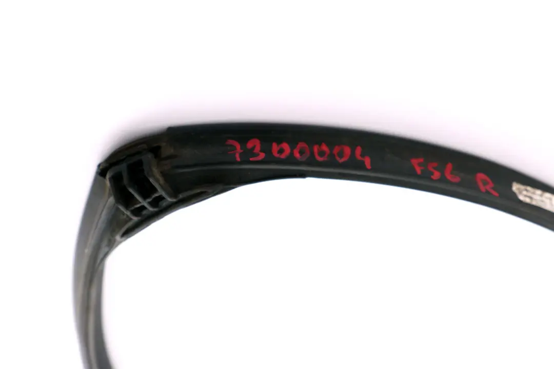 Chiusura Ermetica Guarnizione Telaio Del Tetto Dx per Mini Cooper One F56 con numero di parte 7300004 Mini Cooper One F56 Chiusura Ermetica Guarnizione Telaio Del Tetto Dx - SKU 7300004 - Numero di parte 7300004