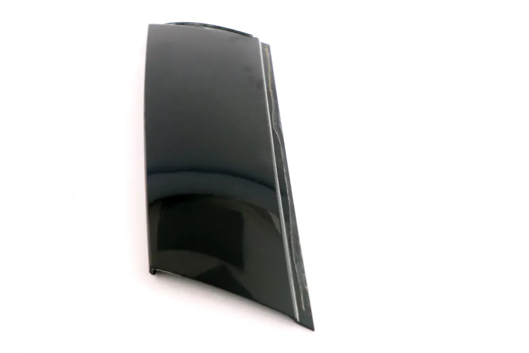 Couvrir Iris Noir Brillant Borne-C a Gauche pour Mini Cooper One F56 à propos du numéro de pièce 7300013 Mini Cooper One F56 Couvrir Iris Noir Brillant Borne-C a Gauche - SKU 7300013 - Numéro de pièce 7300013