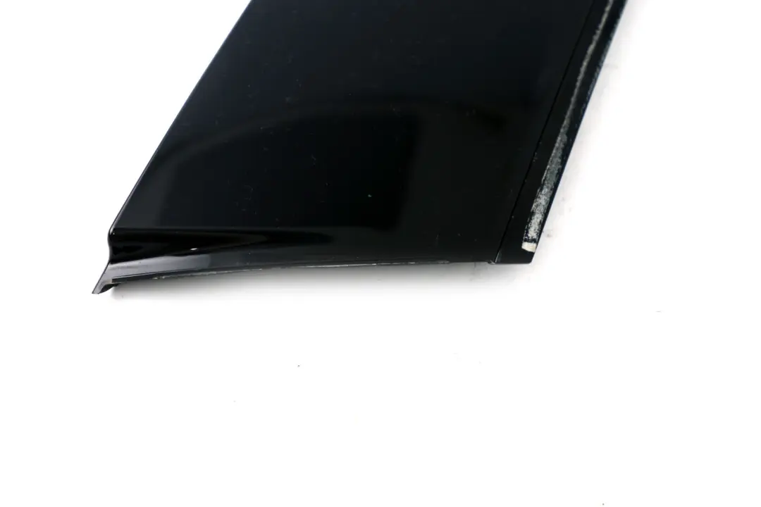 *Mini Cooper One F56 Abdeckung Blende Glanzschwarz C-Säule Rechts für mit Teilenummer 7300014 *Mini Cooper One F56 Abdeckung Blende Glanzschwarz C-Säule Rechts - SKU 7300014-1 - Teilenummer 7300014