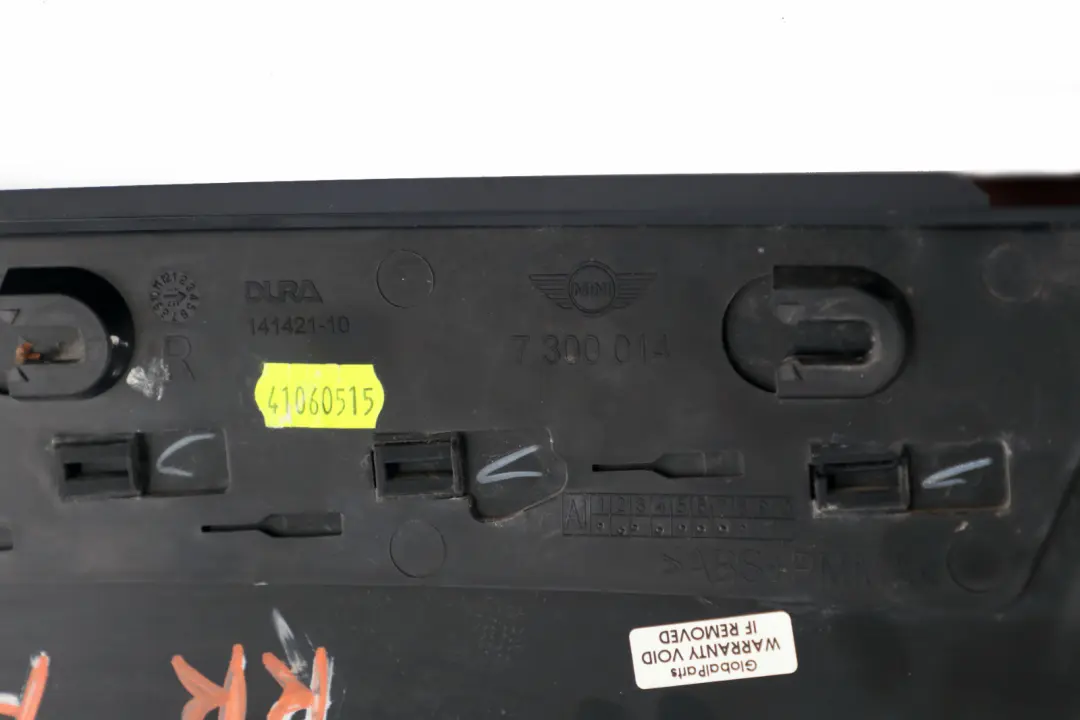 Osłona Słupka Prawy Tył do MINI F56 o numerze 7300014 MINI F56 Osłona Słupka Prawy Tył - SKU 7300014 - Numer Części 7300014